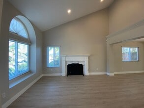 536 Heather Ridge Rd in San Marcos, CA - Building Photo - Building Photo