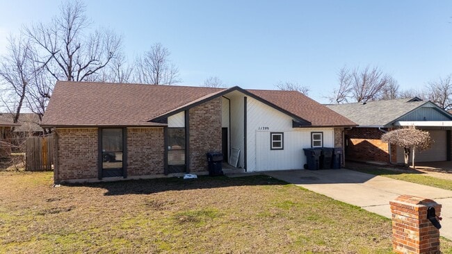 11709 N Lee Pl in Oklahoma City, OK - Building Photo - Building Photo