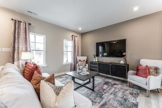 3345 Hopkins Rd in Richmond, VA - Building Photo - Building Photo