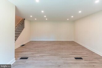 248 Penncrest Dr in Langhorne, PA - Building Photo - Building Photo