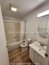 320 NW 14th St in Pendleton, OR - Building Photo - Building Photo