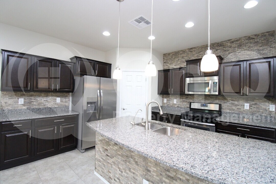 5629 W Montebello Way in Florence, AZ - Building Photo