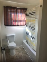 412 S Lincoln St-Unit -3 in Port Angeles, WA - Building Photo - Building Photo