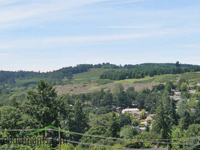 Eola Heights Apartments in Salem, OR - Building Photo - Building Photo