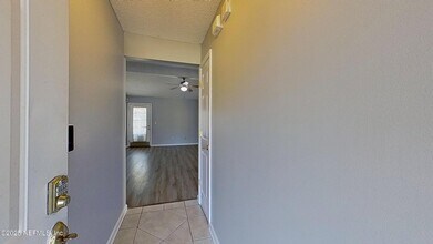 1639 Spring Branch Dr W in Jacksonville, FL - Building Photo - Building Photo