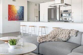 7180 E Kierland Blvd in Scottsdale, AZ - Building Photo - Building Photo