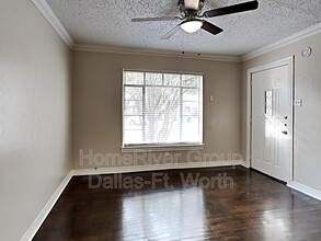 2339 San Medina Ave in Dallas, TX - Building Photo - Building Photo