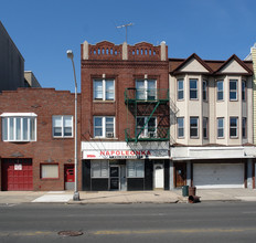 383 Avenue C in Bayonne, NJ - Foto de edificio - Building Photo