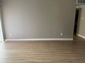 9090 S Braeswood Blvd in Houston, TX - Building Photo - Building Photo