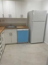 10525 SW 112th Ave in Miami, FL - Building Photo - Building Photo