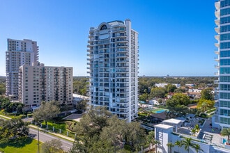 Bayshore Regency Condominiums in Tampa, FL - Building Photo - Building Photo