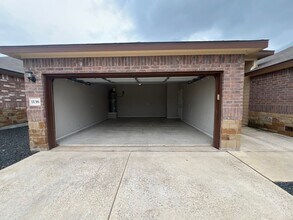 1136 Stanley Wy in Seguin, TX - Building Photo - Building Photo