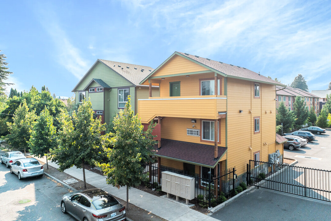 Ascot 146 Apartments in Portland, OR - Foto de edificio