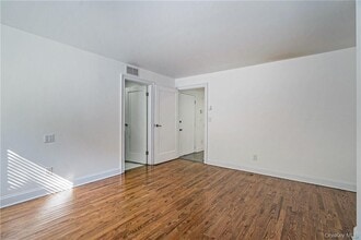 69 C Heritage Hills in Somers, NY - Building Photo - Building Photo