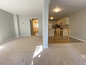 163 Bridlewood Dr in Ottawa, ON - Building Photo - Building Photo