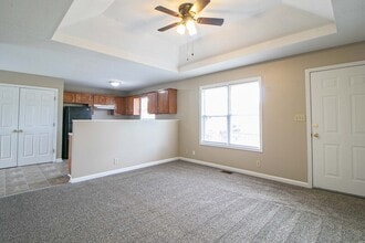 1629 Hannibal Dr in Oak Grove, KY - Building Photo - Building Photo