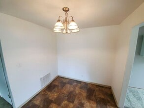 5381 Noe Ave in Eureka, CA - Building Photo - Building Photo