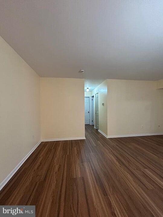 3223 Valley Dr in West Chester, PA - Building Photo