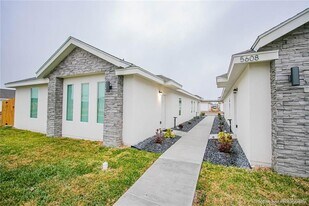 15 Quail Ave in Alton, TX - Building Photo