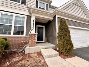 12460 S Compass Ave in Plainfield, IL - Building Photo - Building Photo