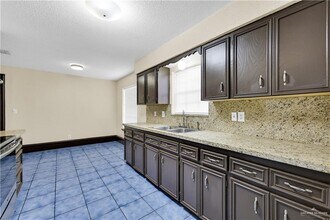 17 Pin Oak Rd in Edinburg, TX - Building Photo - Building Photo