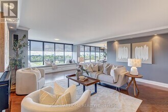 65 Skymark Dr in Toronto, ON - Building Photo - Building Photo