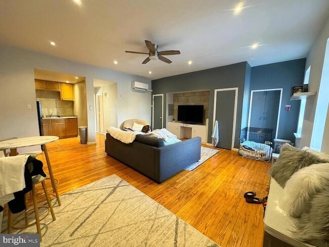 property at 322 S 11th St