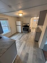 37 Cash St, Unit 37 Cash Street in South Portland, ME - Foto de edificio - Building Photo