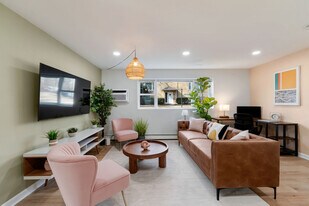 1016 E Division St in Lombard, IL - Building Photo