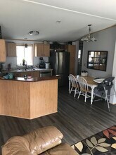 3592 Cemetery Rd in New Meadows, ID - Foto de edificio - Building Photo