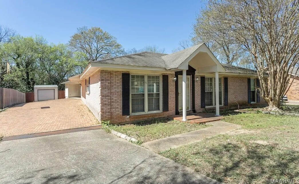 3005 Willow Ln Dr in Montgomery, AL - Building Photo