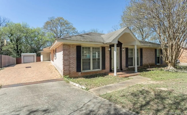 property at 3005 Willow Ln Dr