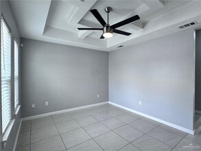 406 Newport Ave in Edinburg, TX - Building Photo - Building Photo