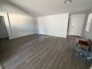 25067 W Dove Trail in Buckeye, AZ - Building Photo - Building Photo