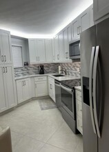 5851 Camino Del Sol in Boca Raton, FL - Building Photo - Building Photo