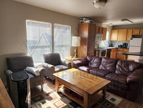 529 Mitchell St in Laramie, WY - Building Photo - Building Photo