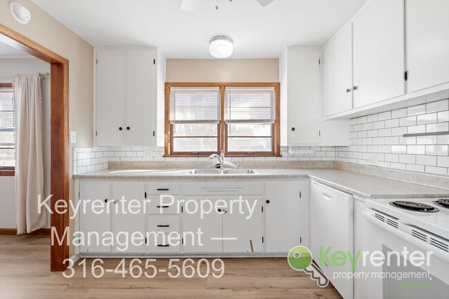 property at 3537 S Bennett St