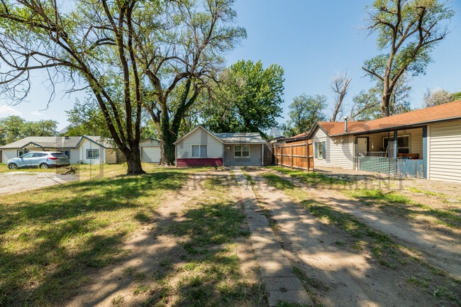 617 N Clara St in Wichita, KS - Building Photo - Building Photo