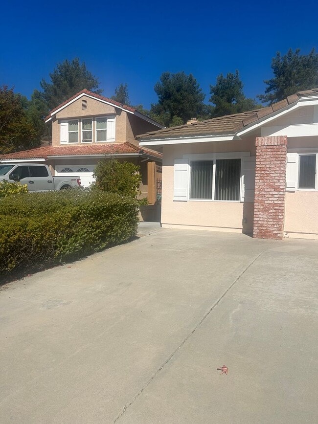 property at 3412 Northwood Dr