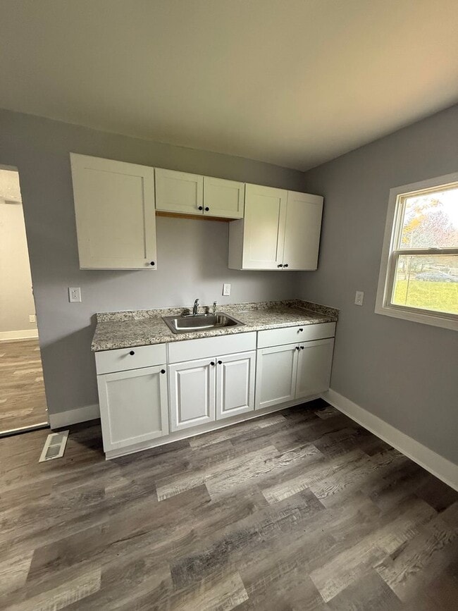 4671 E 144th St in Cleveland, OH - Building Photo - Building Photo