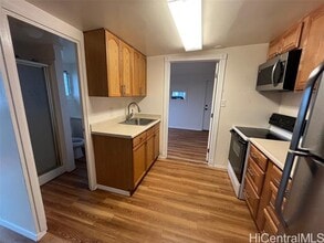 2319 Ahaiki St in Pearl City, HI - Building Photo - Building Photo