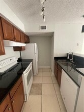 2214 Grand Cayman Ct in Kissimmee, FL - Building Photo - Building Photo