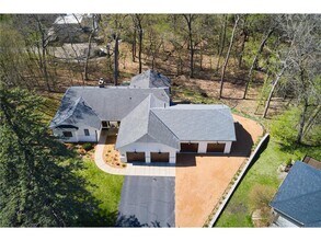 1832 Essex Rd in Hopkins, MN - Building Photo - Building Photo