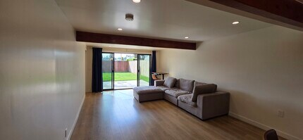 1403 N Rose St in Burbank, CA - Building Photo - Building Photo