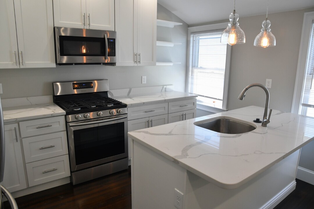 27 Tower St, Unit 3 in Boston, MA - Building Photo
