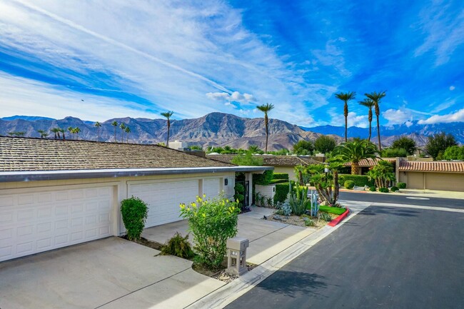 1 Briarcliff Ct in Rancho Mirage, CA - Foto de edificio - Building Photo