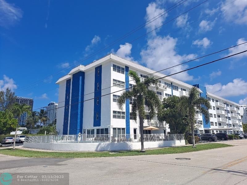 550 Bayshore Dr in Fort Lauderdale, FL - Building Photo