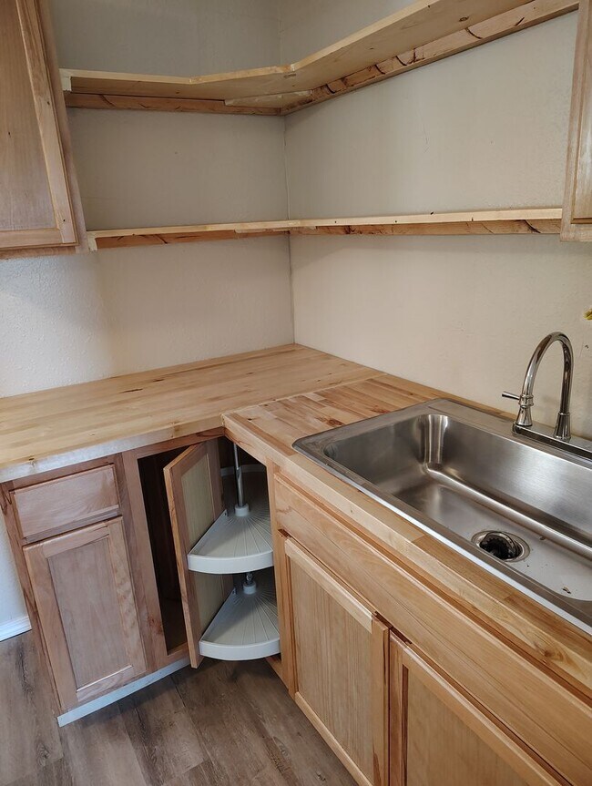 602 S Woody Dr in Roswell, NM - Building Photo - Building Photo