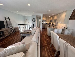 4101 Sylvia Ln S in Shoreview, MN - Building Photo - Building Photo