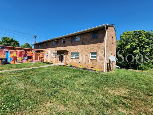1137 N Cameron Ave in Winston-Salem, NC - Building Photo - Building Photo